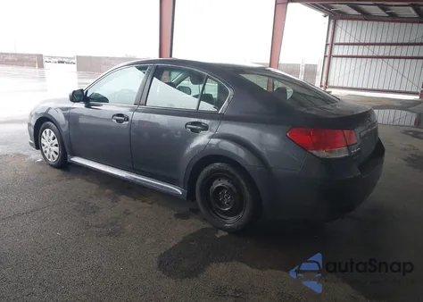 2011 Subaru Legacy 2.5I z USA, uszkodzony, nr VIN 4S3BMBA62B3245704